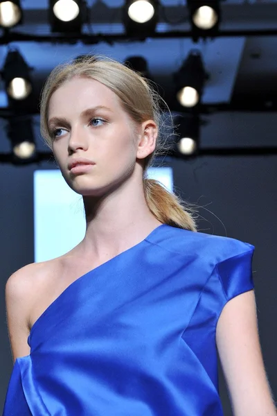 Look 60
